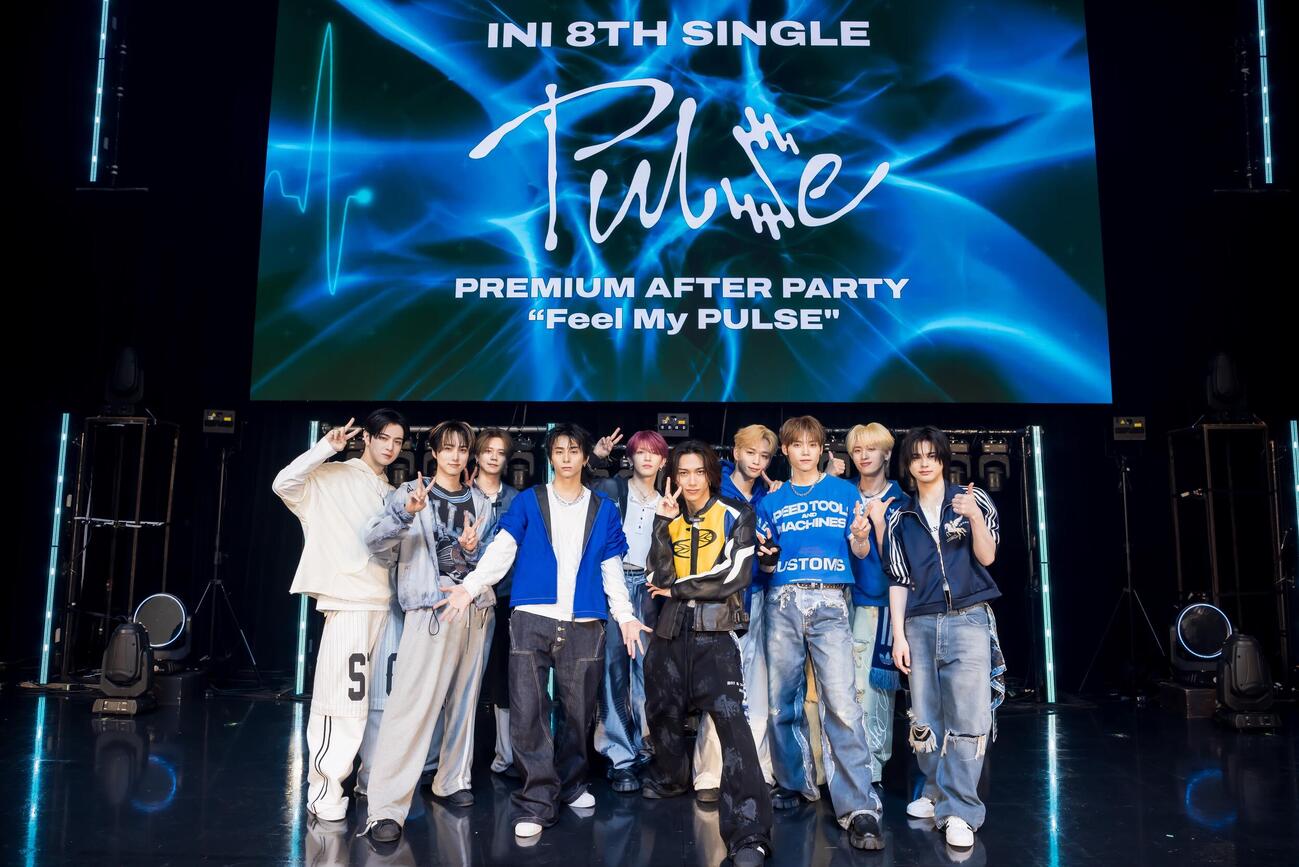 「INI 8TH SINGLE『PULSE』PREMIUM AFTER PARTY“Feel my PULSE”」を行ったINI、前列左から尾崎匠海、西洸人、池﨑理人、木村柾哉、松田迅、後列左から佐野雄大、藤牧京介、髙塚大夢、後藤威尊、許豊凡