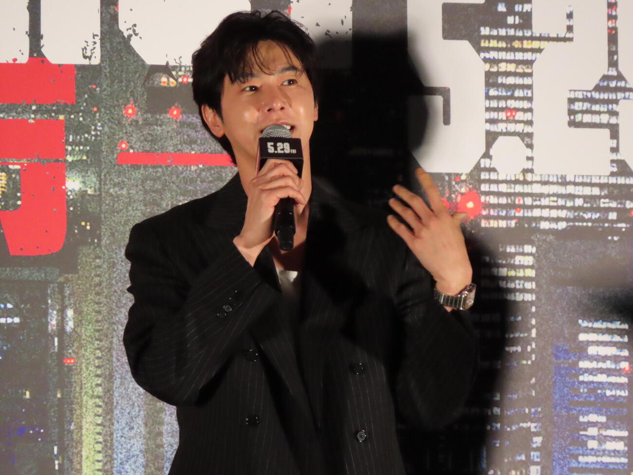 映画「TOKYO BURST－犯罪都市－」公開直前イベントに登場したユンホ