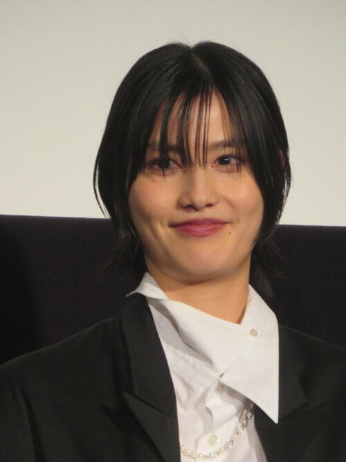 「急に照明が…」橋本愛、ホラー映画につきものの恐怖体験を披露