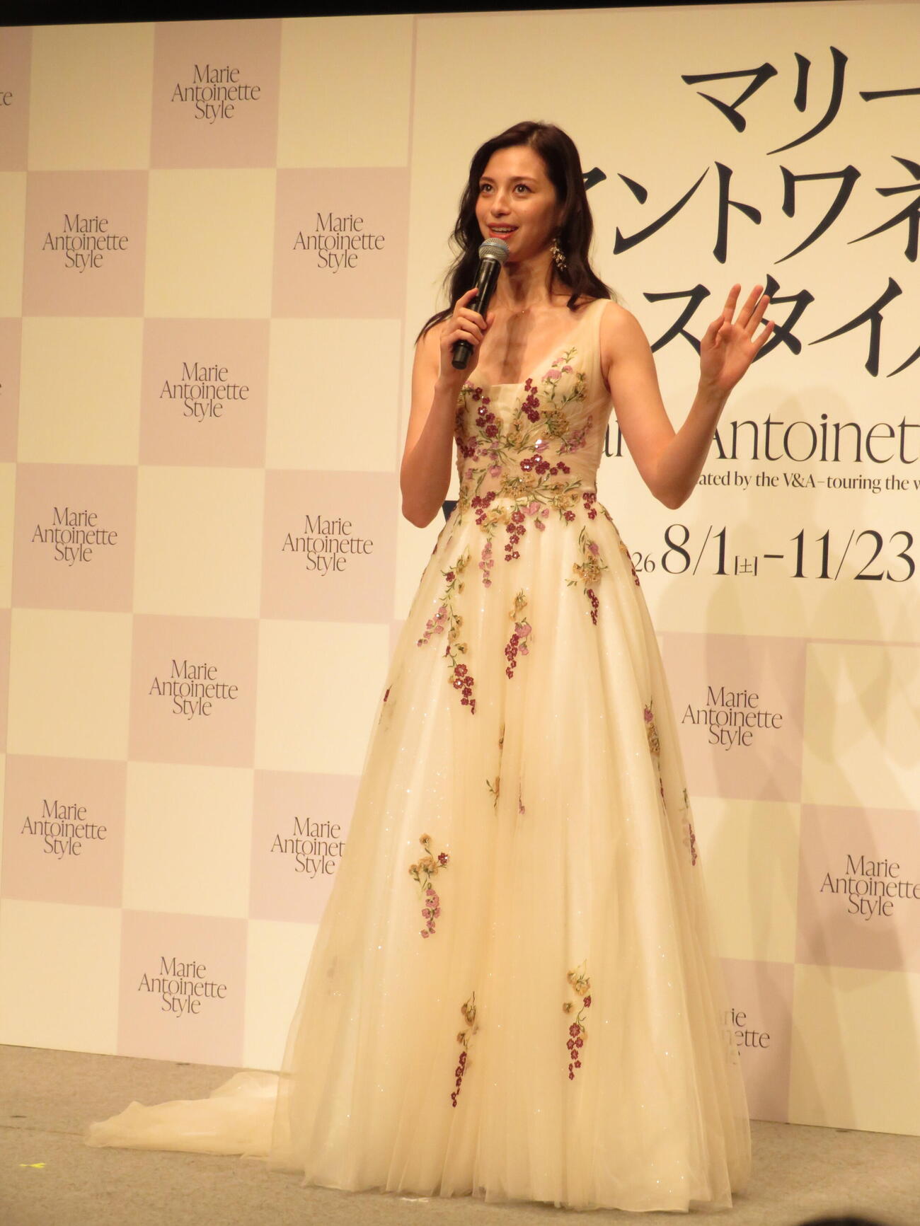 展覧会「マリー・アントワネット・スタイル」報道発表会に出席した中条あやみ（撮影・村上幸将）