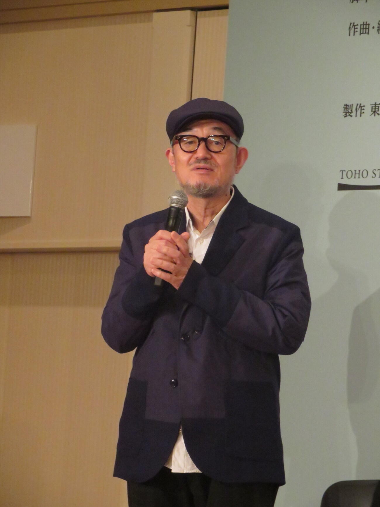 「SPY×FAMILY 2　爆弾犬篇＆豪華客船篇」の脚本、歌詞、演出を担当し、製作発表会見で見どころを語ったG2