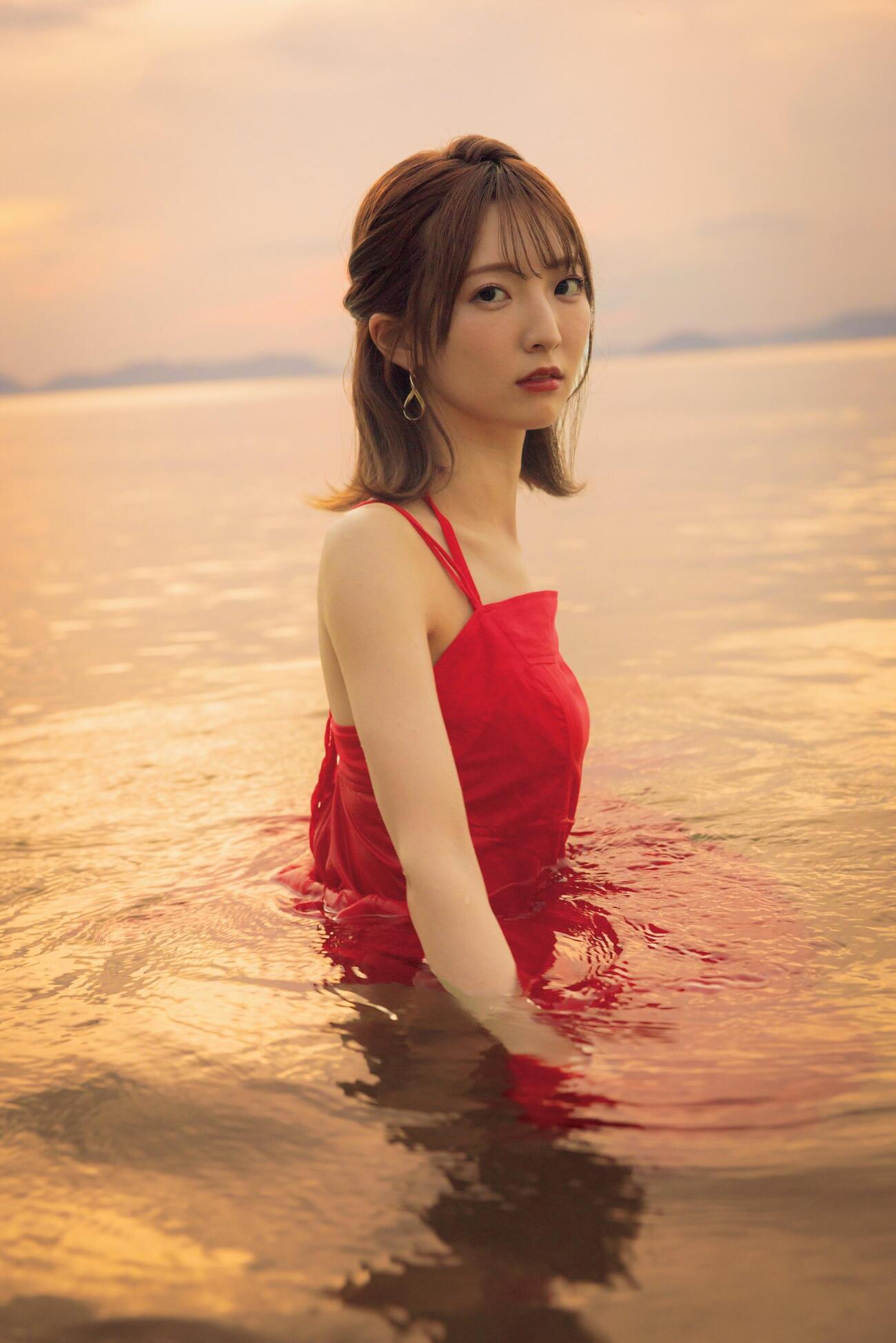 元SKE48藤本冬香初写真「無防備な私」お気に入りカット　（C）KADOKAWA PHPTO／田中智久