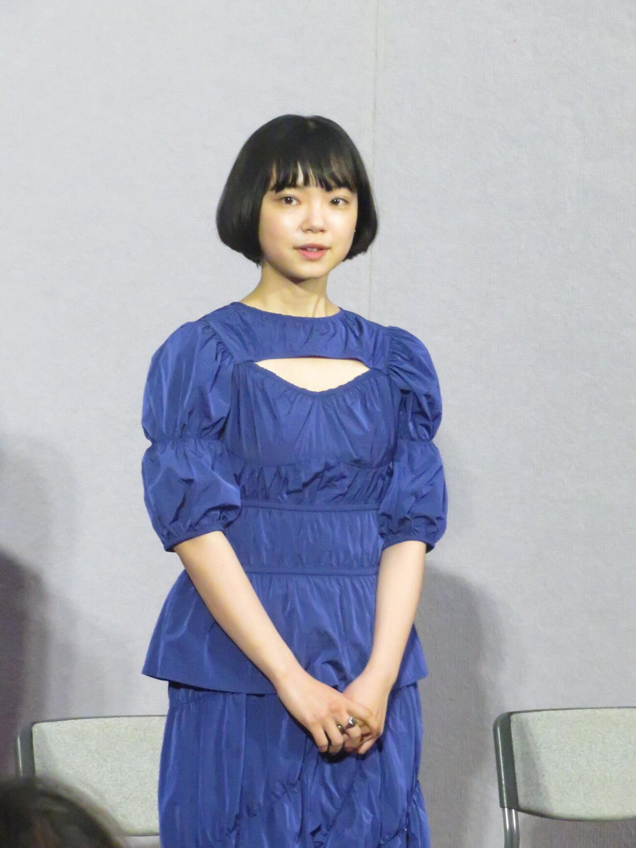 夜ドラ「ミッドナイトタクシー」の放送開始を前に会見した古川琴音