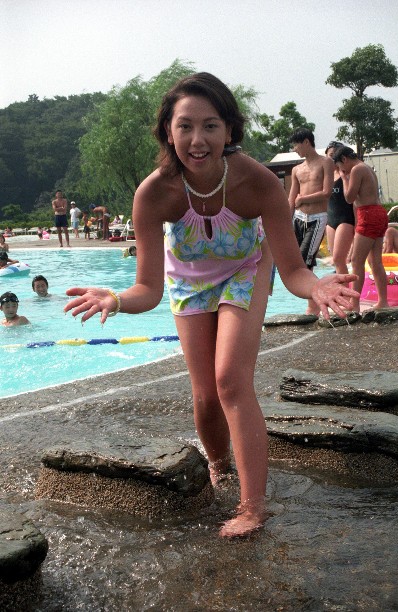 テレビ東京「大爆笑問題」の収録で最後の水着姿を披露した大原かおり（1998年8月撮影）