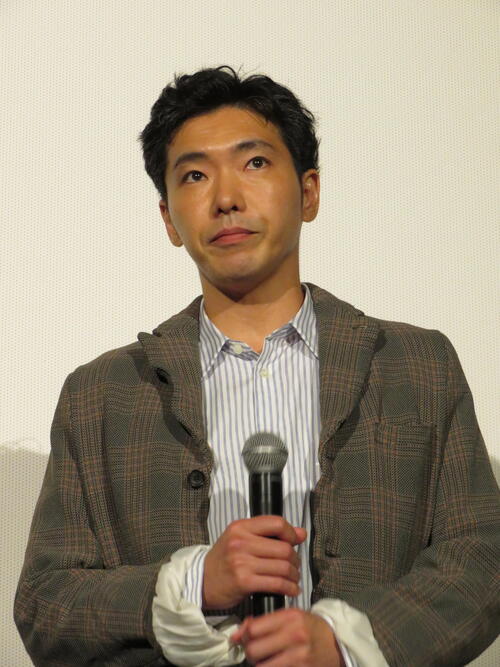 柄本佑、最新主演映画の監督は「高校の後輩」　観客から妻・安藤サクラについて直球質問も答えた