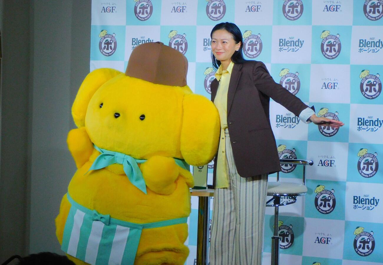 「ポムポムポーションCAFE」オープニングイベントに登壇した榮倉奈々