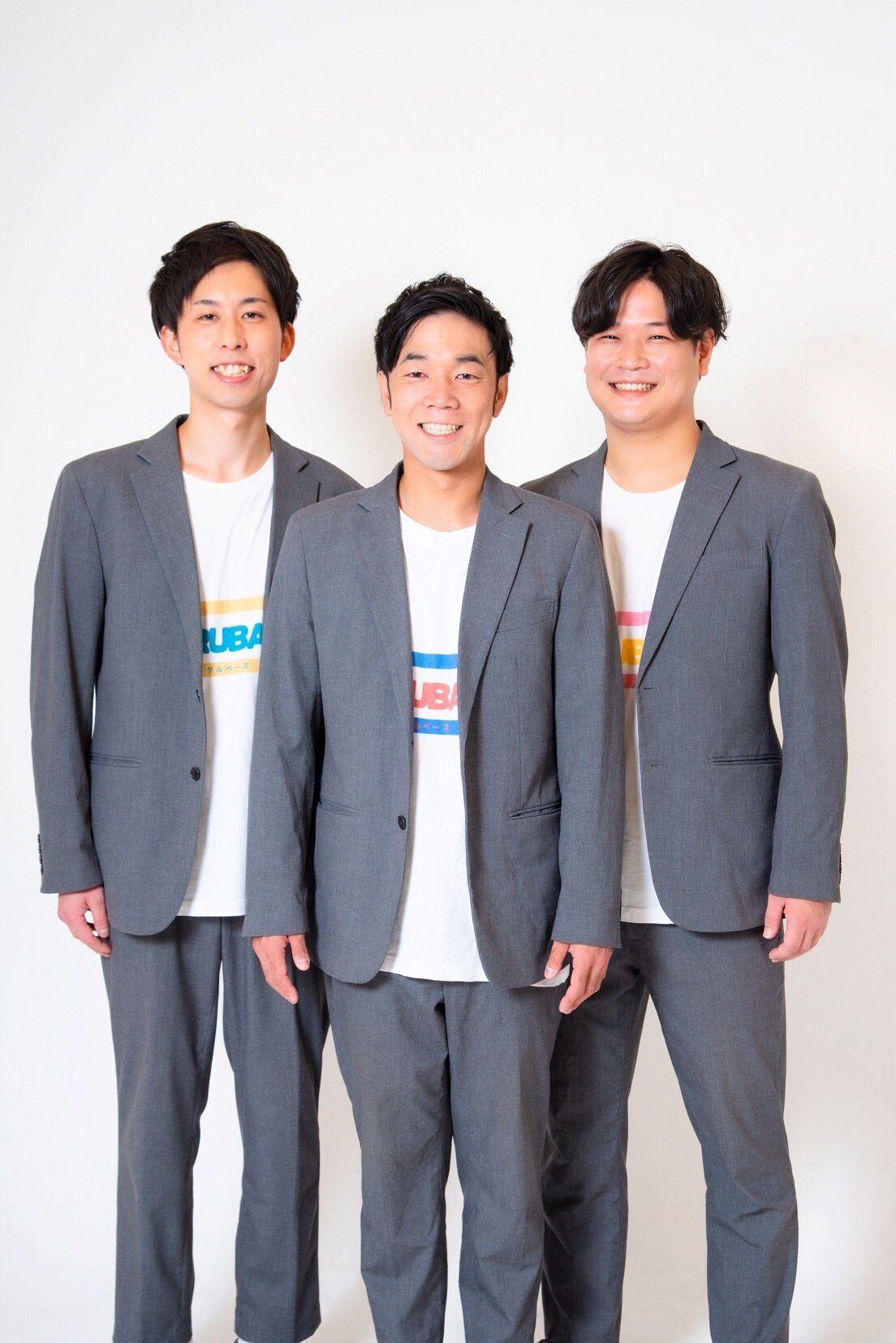 サルベースの左から松山弘樹、折田智久、ともやっぷ