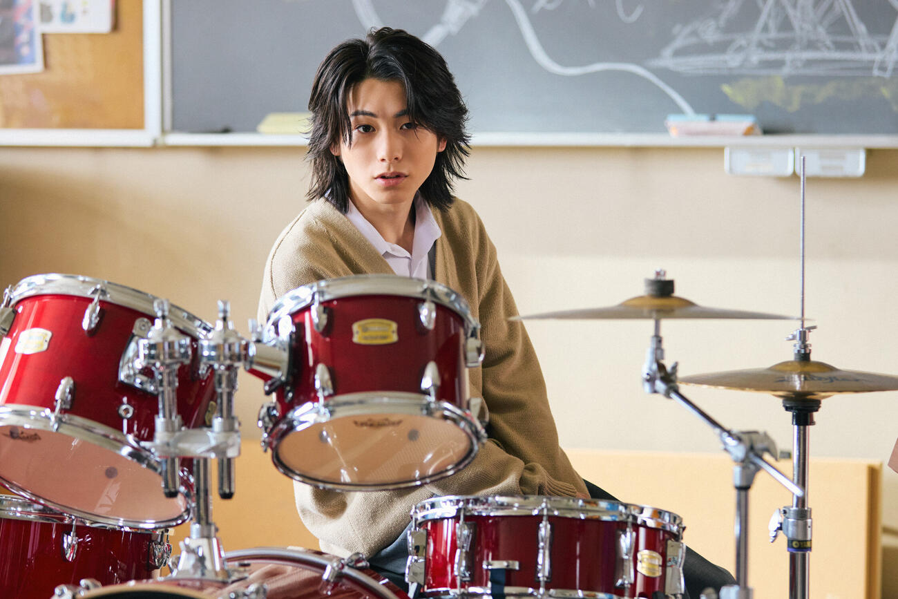 6月24日配信開始のオリジナルドラマ「どんな綺麗な朝日より沈む夕日を僕は推す」に出演するCLASS SEVEN近藤大海