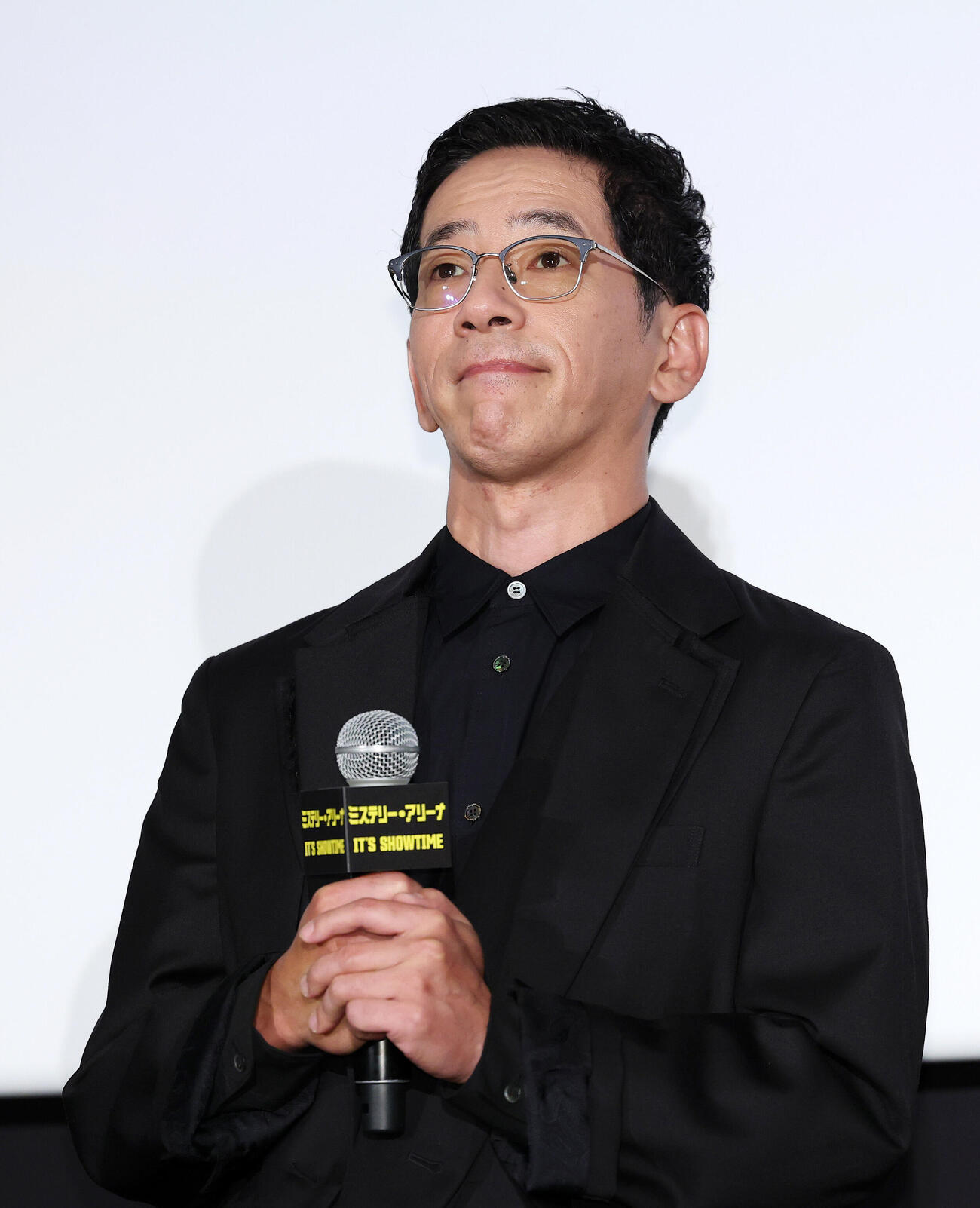 舞台あいさつに臨む野間口徹（撮影・鈴木正人）