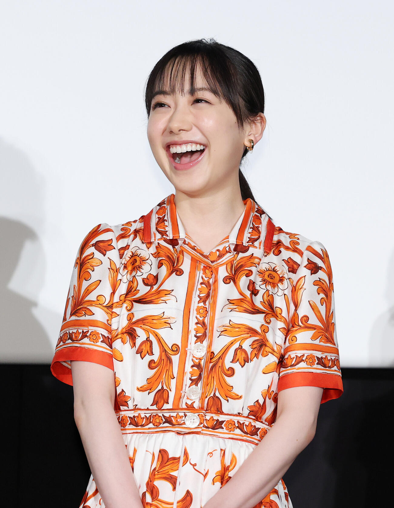 舞台あいさつに臨む芦田愛菜（撮影・鈴木正人）
