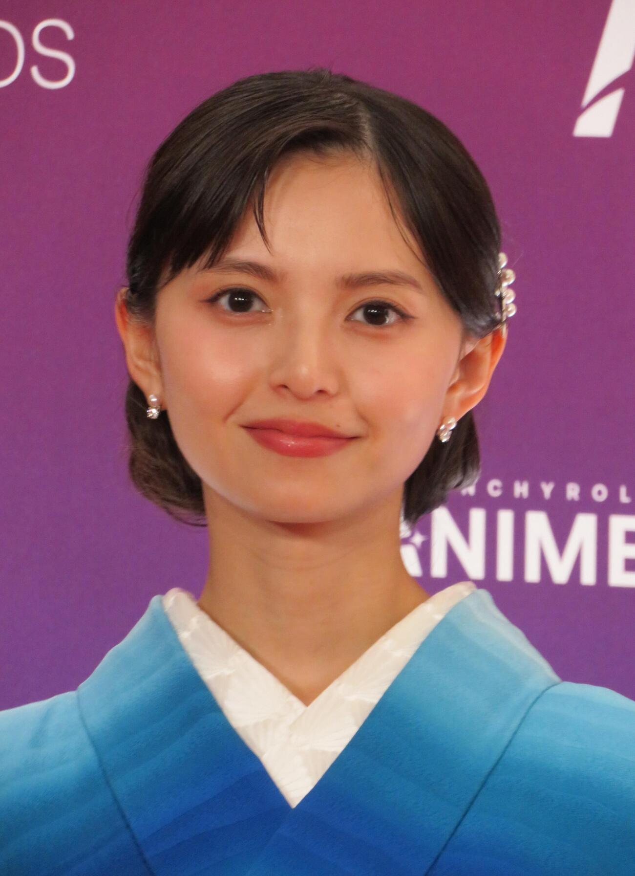 アニメの祭典「クランチロール・アニメアワード2026」でオレンジカーペットを歩いた齋藤飛鳥