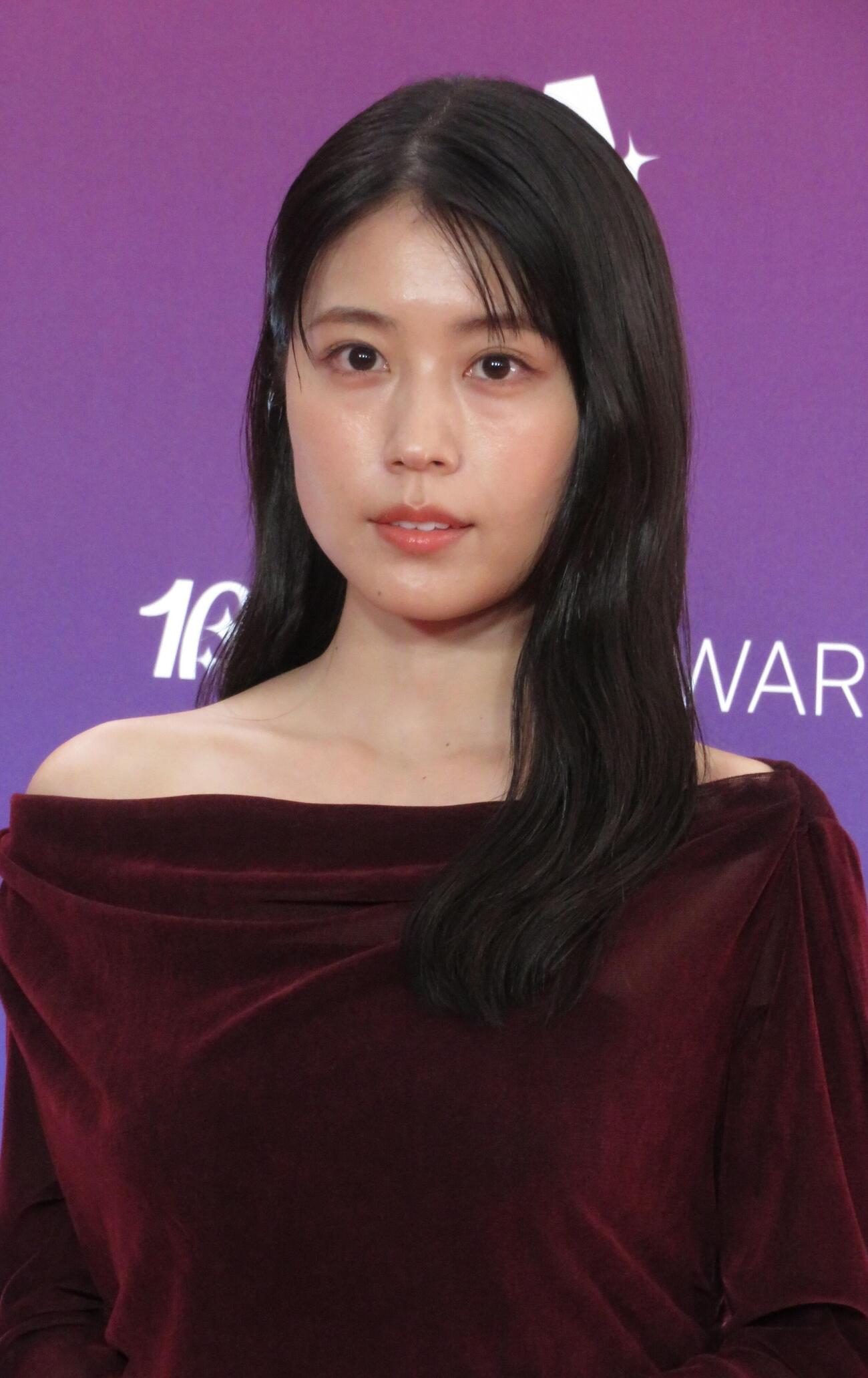 アニメの祭典「クランチロール・アニメアワード2026」でオレンジカーペットを歩いた有村架純