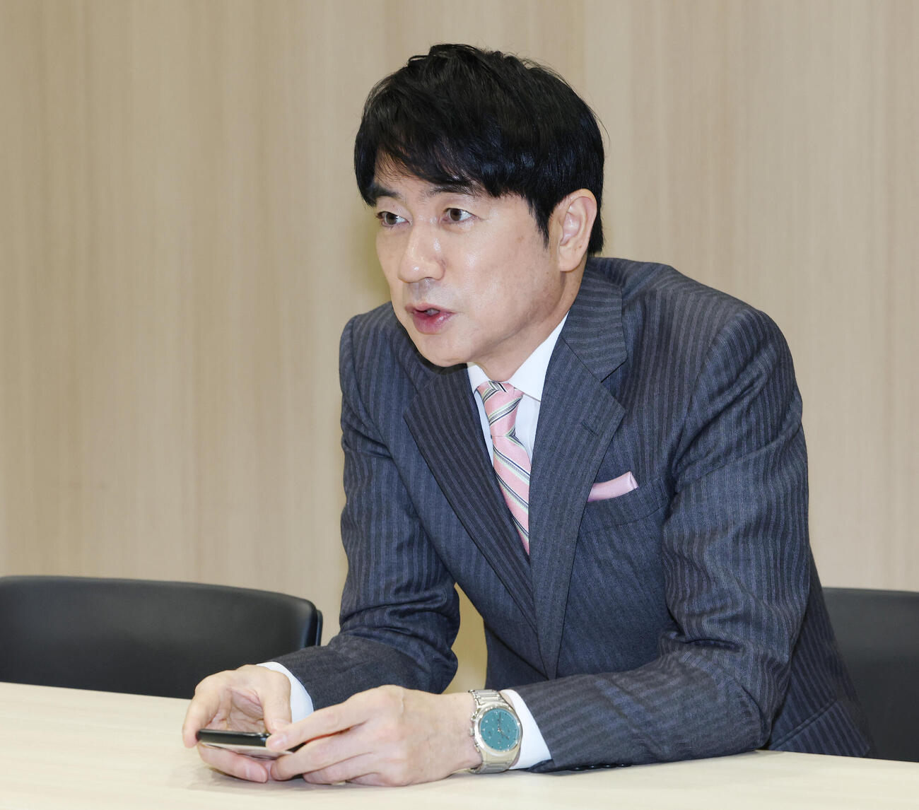 ラストツアーを迎える嵐との思い出を語る羽鳥慎一アナウンサー（撮影・宮地輝）