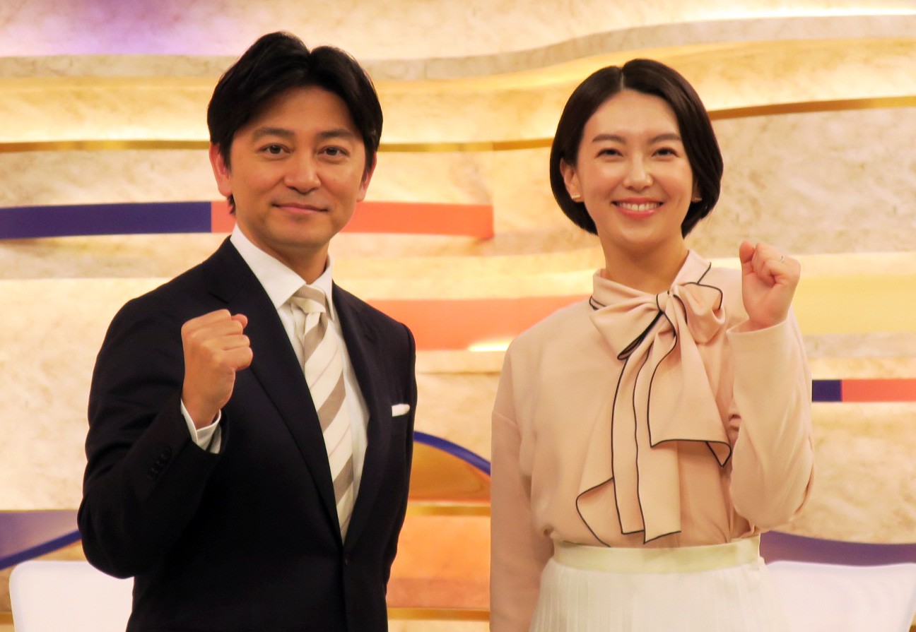 日本テレビ系新報道番組「追跡取材　news LOG」制作発表会見に登場した和久田麻由子アナウンサー（右）。左は日本テレビ森圭介アナウンサー（26年4月撮影）