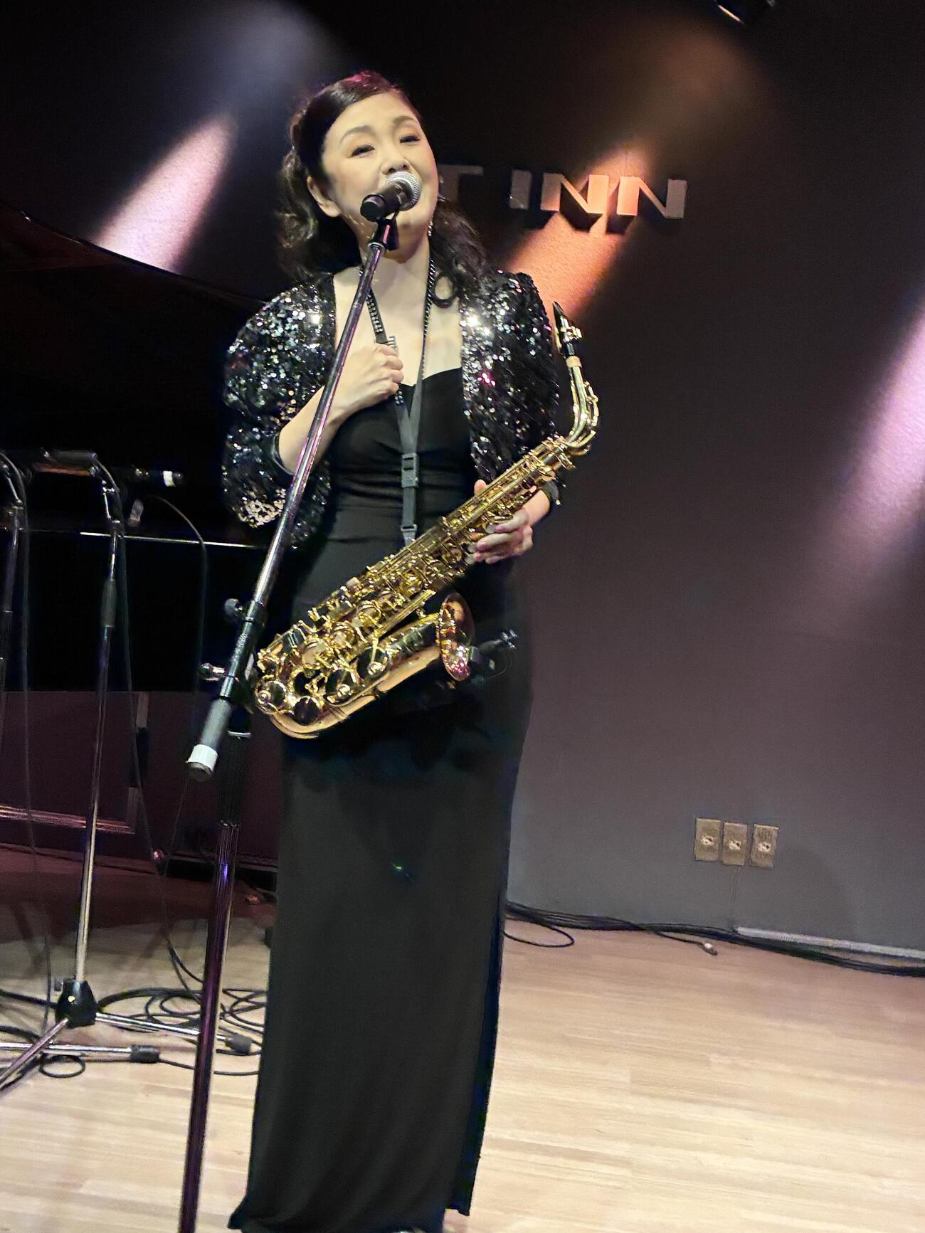 アニバーサリーLIVEを行った多岐川舞子