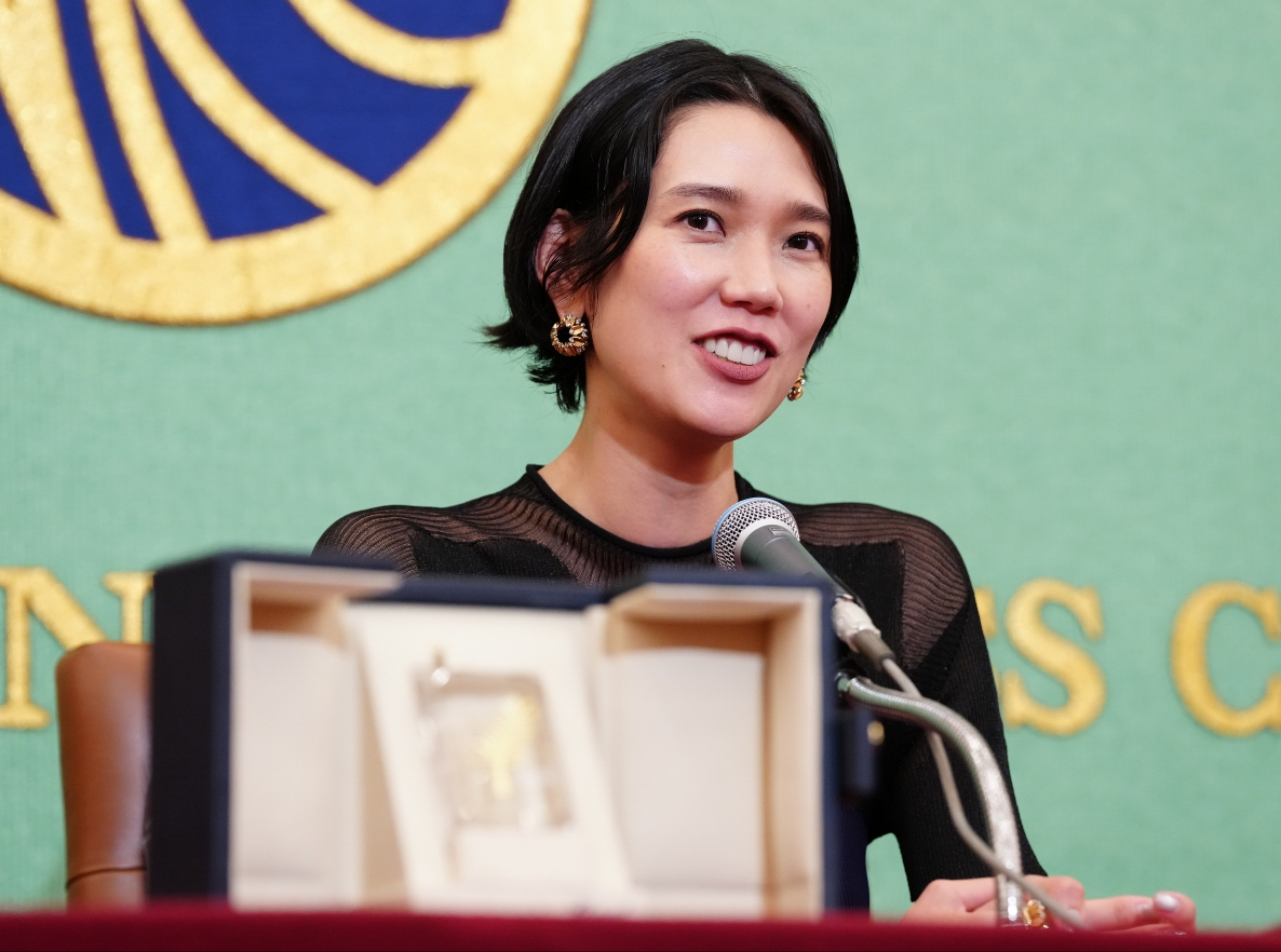 映画「急に具合が悪くなる」カンヌ国際映画祭女優賞受賞会見に臨む岡本多緒（撮影・鈴木みどり）