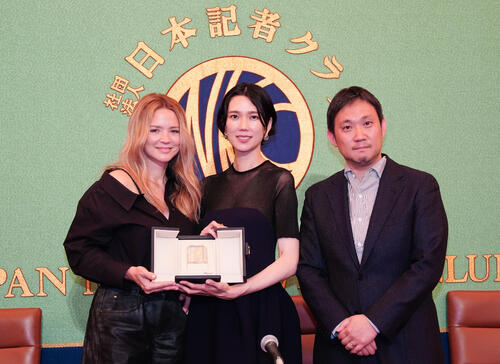 カンヌ女優賞受賞の岡本多緒とビルジニー・エフィラが濱口竜介監督の“違い”を解説