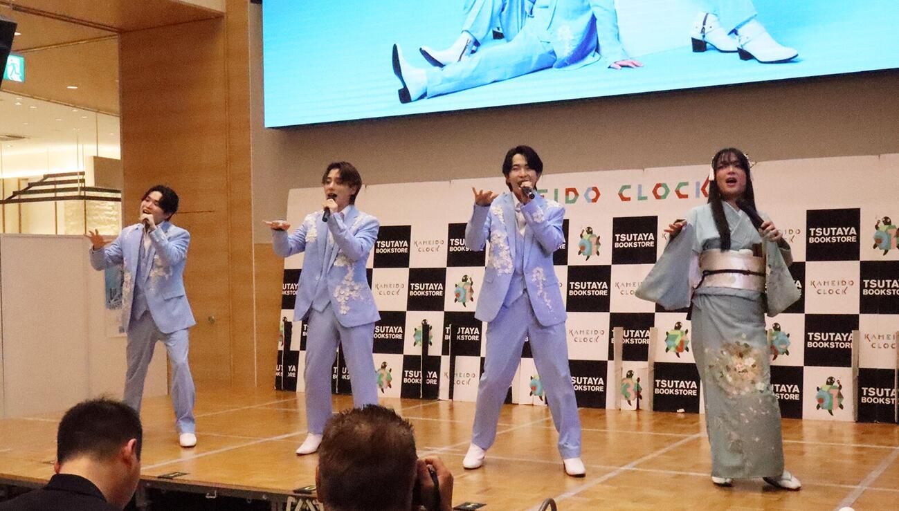 デビューアルバム発売記念イベントを行ったミスタートロットジャパン。左から牛島隆太、Masato、島憂樹、風水ノ里恒彦