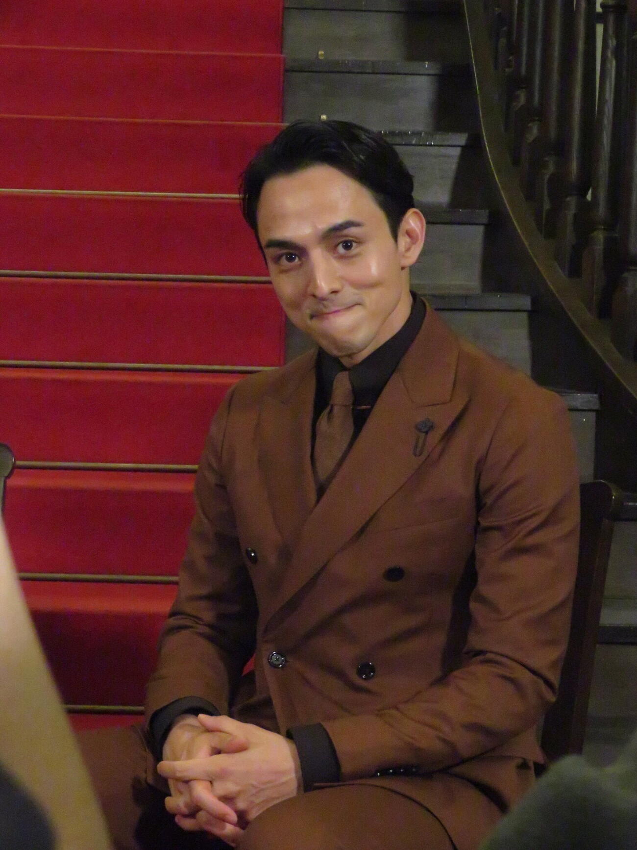 ABEMA「CELEB SECRET」でMCを務める満島真之介