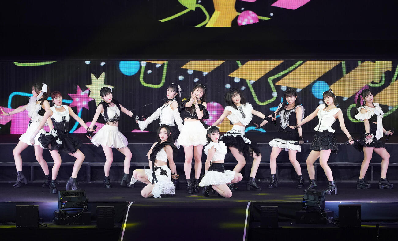 Juice＝Juice Concert 2026　パフォーマンスするJuice＝Juice（撮影・足立雅史）