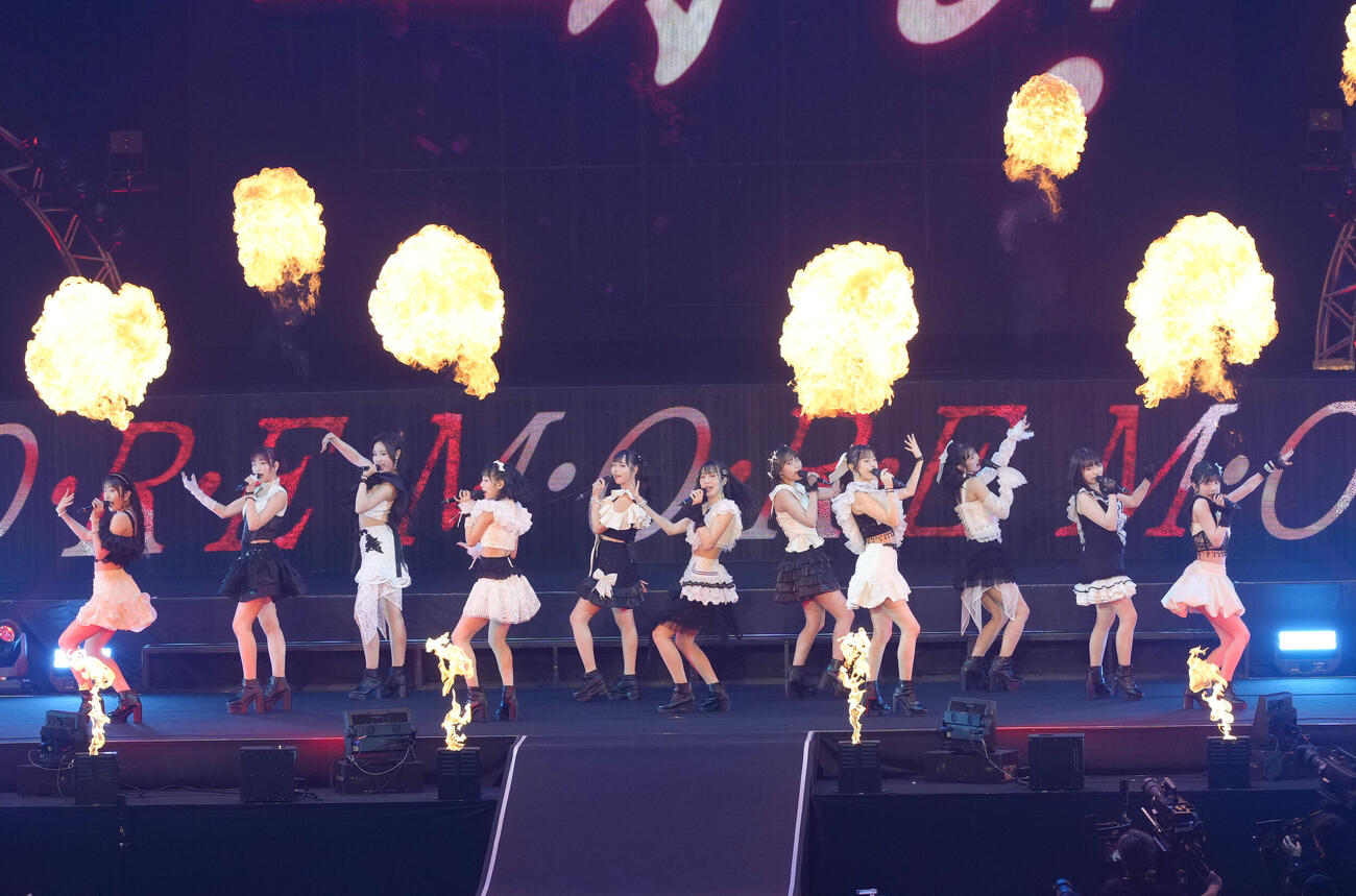 Juice＝Juice Concert 2026　パフォーマンスするJuice＝Juice（撮影・足立雅史）