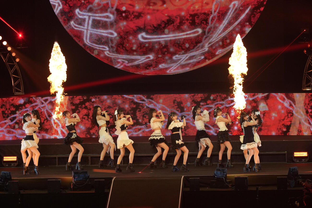 Juice＝Juice Concert 2026　パフォーマンスするJuice＝Juice（撮影・足立雅史）