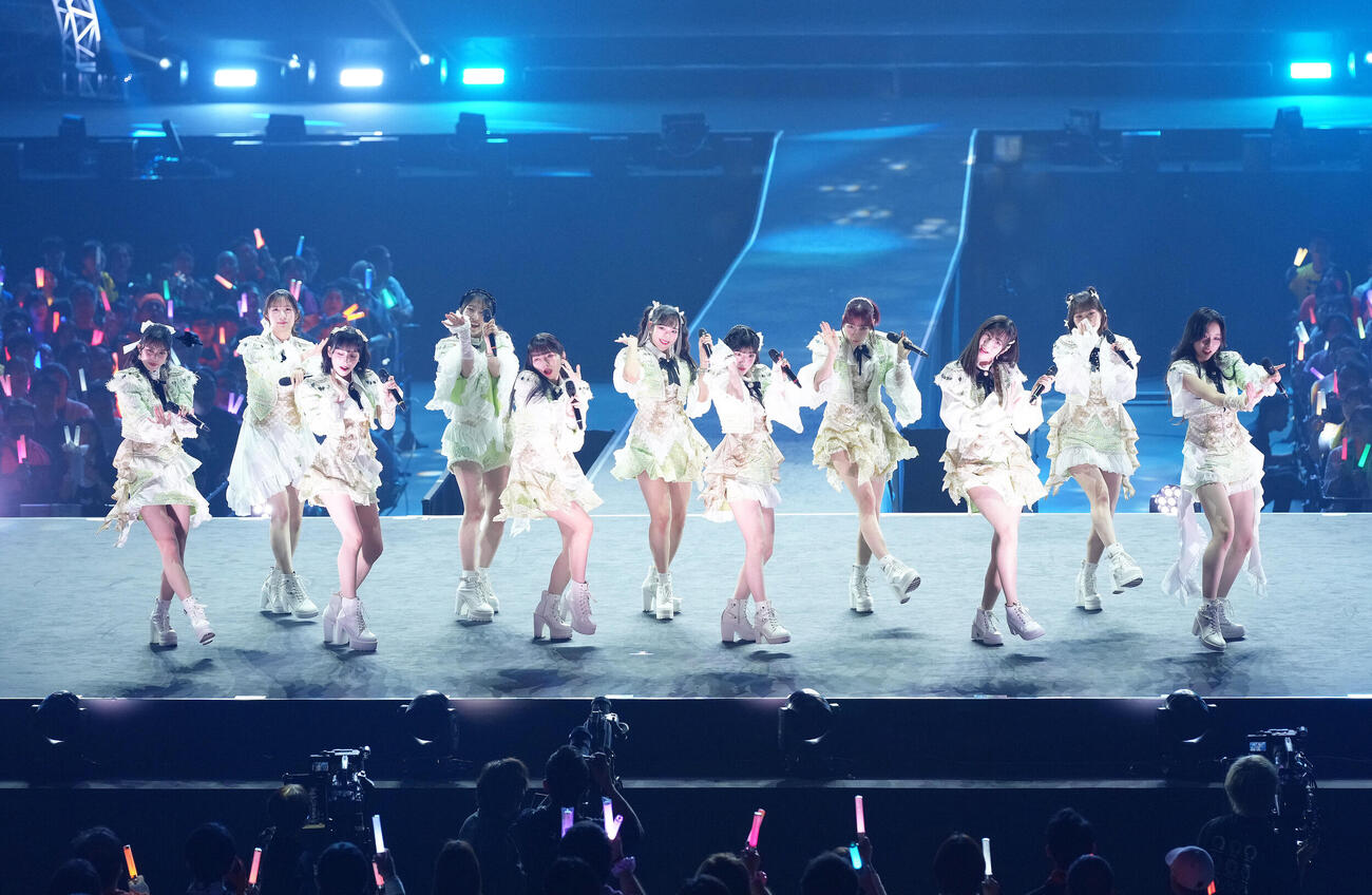 Juice＝Juice Concert 2026　パフォーマンスするJuice＝Juice（撮影・足立雅史）