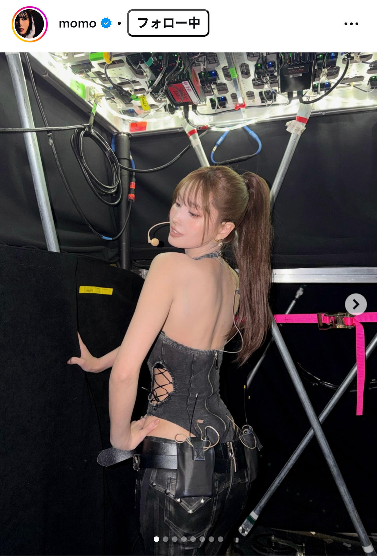 TWICE・MOMOのインスタグラムから