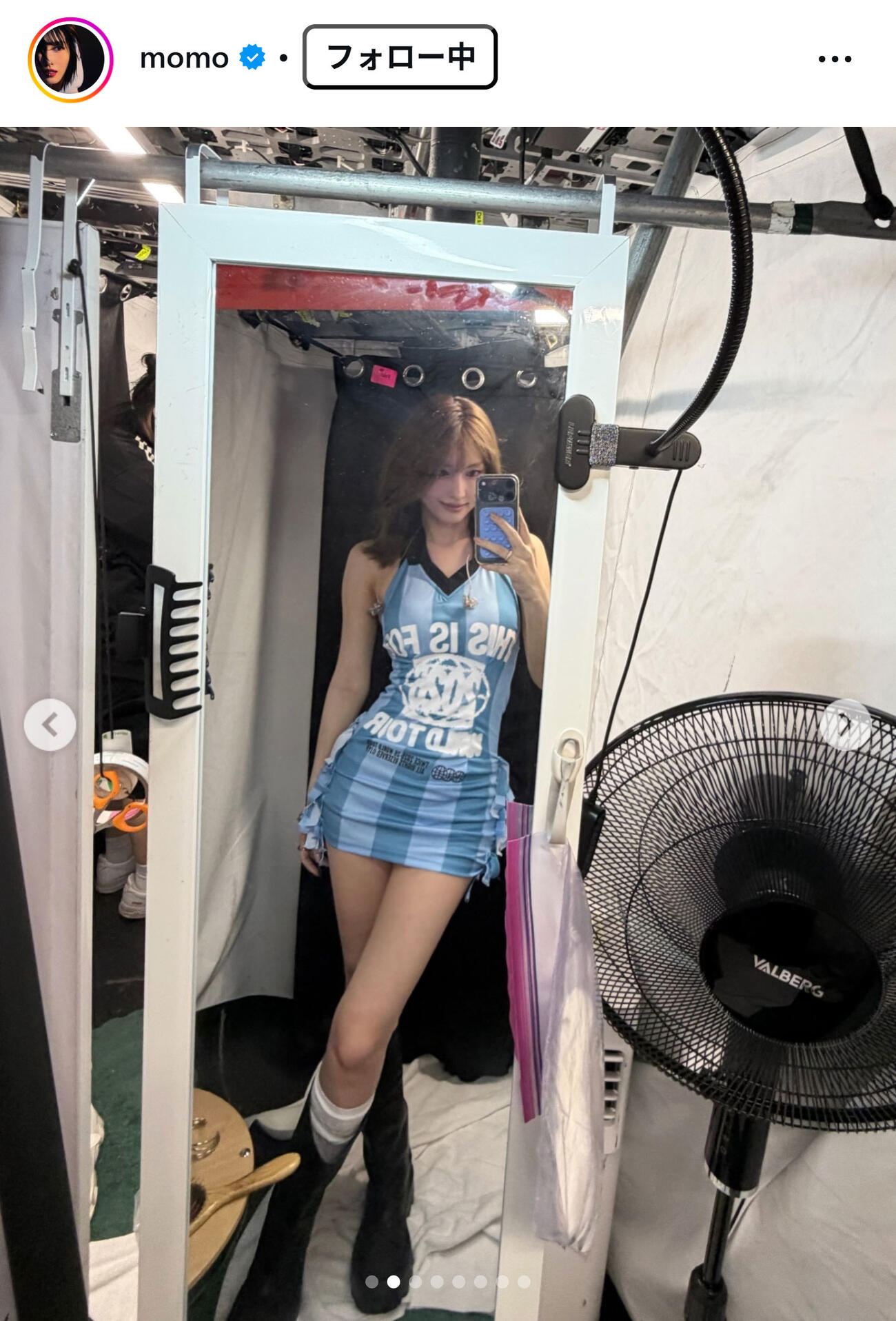 TWICE・MOMOのインスタグラムから