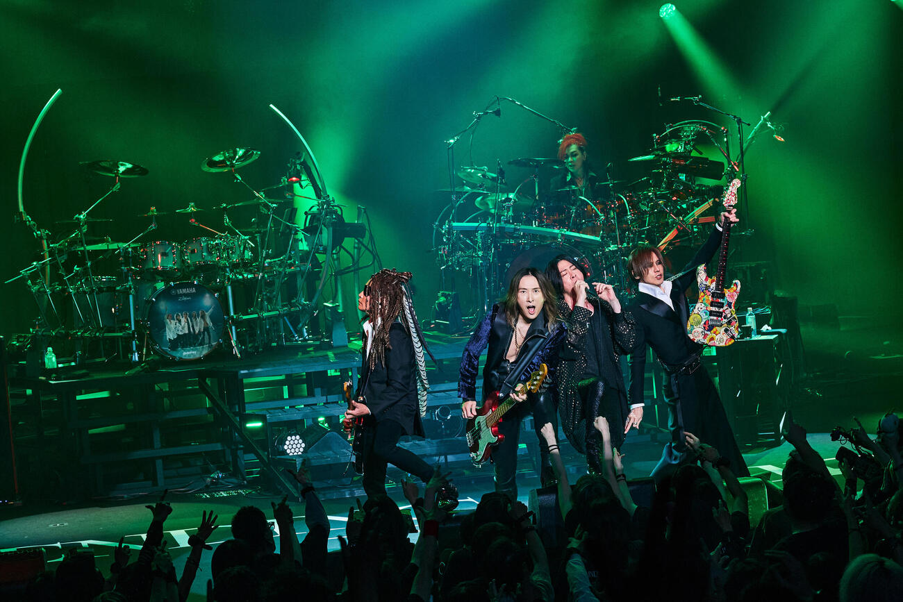 「LUNA SEA TOUR 2026 UNENDING JOURNEY　－FOREVER－」秦野公演で演奏するLUNA SEA。左からINORAN、J、RYUICHI、SUGIZO