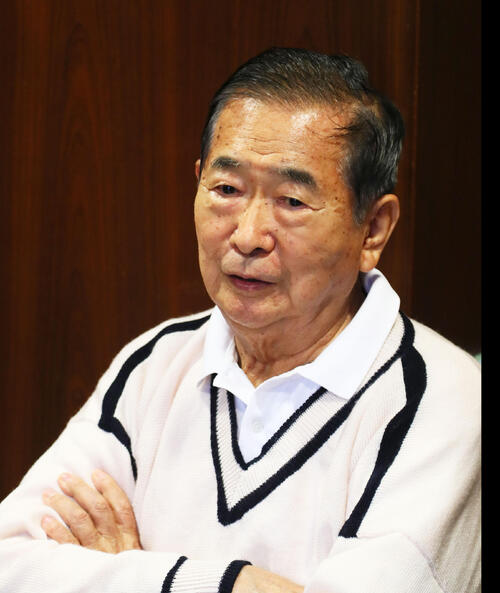 石原伸晃氏の妻・元女優の里紗さん、義父・慎太郎さんとの初対面で職業を明かすと…