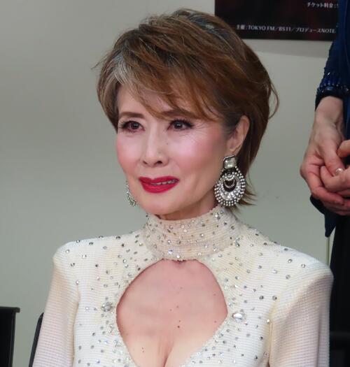 小柳ルミ子、黒木瞳ら宝塚レジェンドOGと名曲歌い武道館魅了「ぜひ恒例化してもらえたら」
