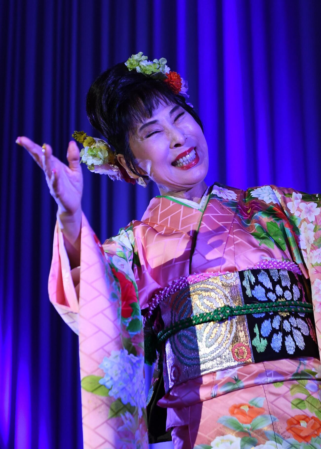 45周年記念のディナーショーを行った原田悠里