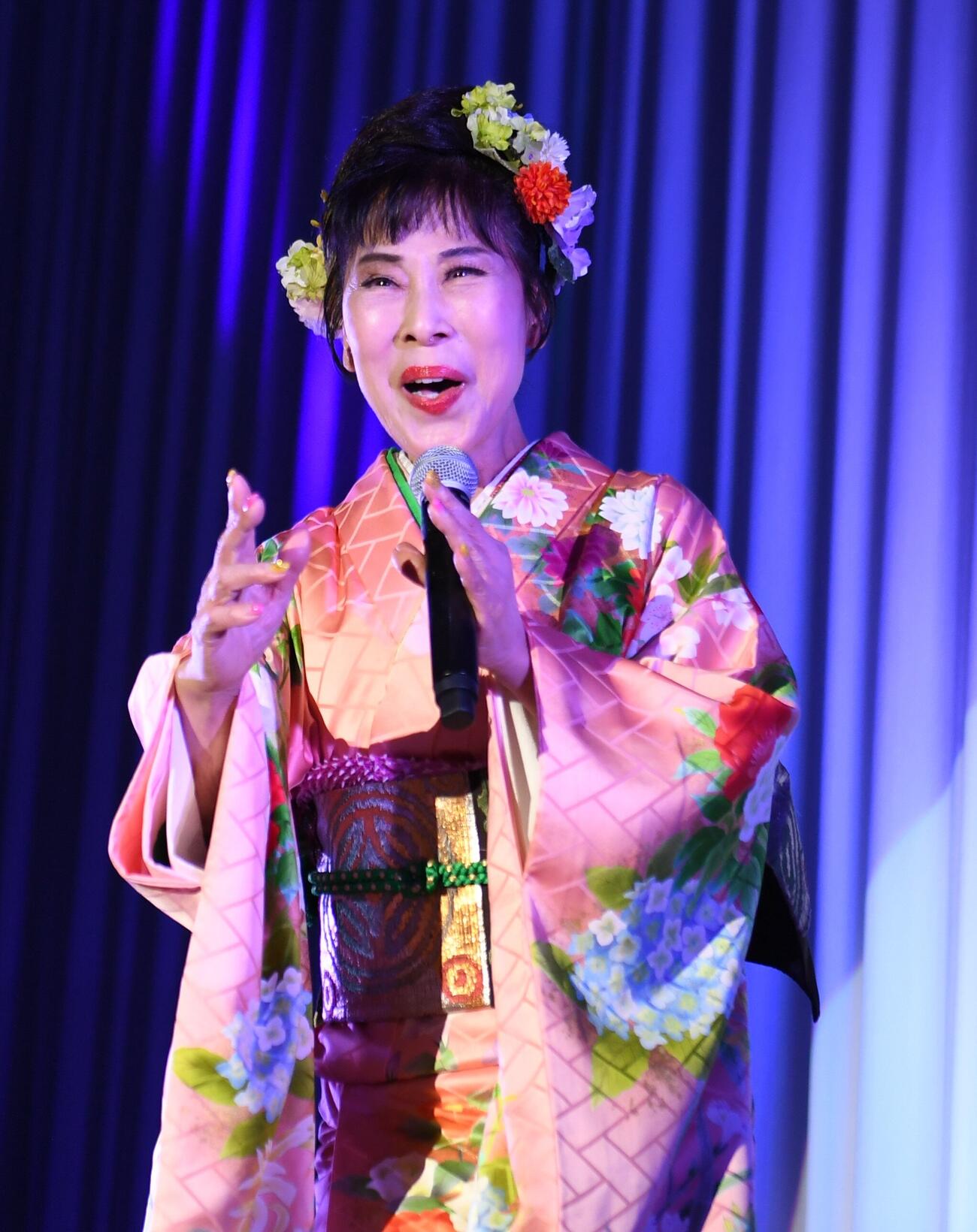 45周年記念のディナーショーを行った原田悠里