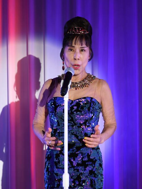 原田悠里45周年ディナーショー「胸いっぱい　だから張り切ってドレス」300人超ファン沸かす
