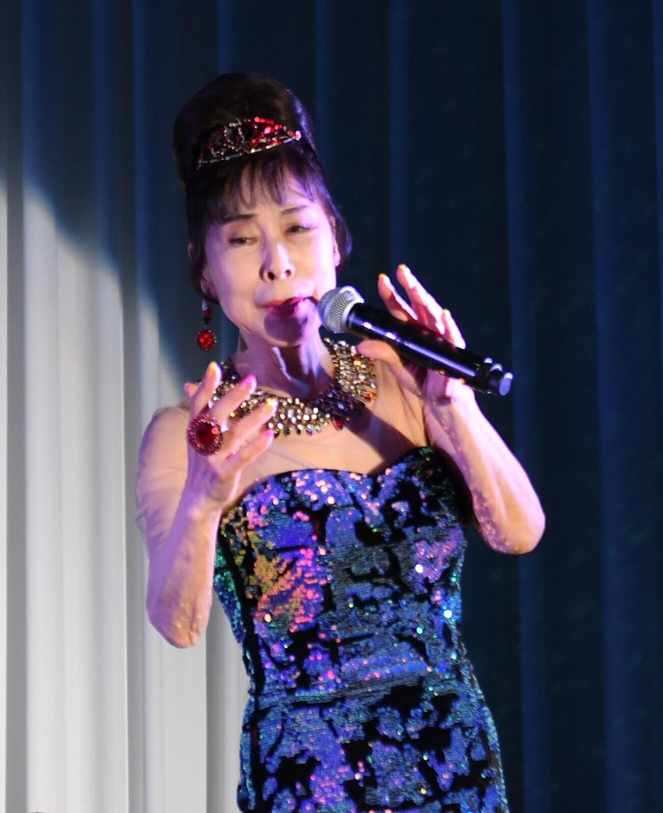 45周年記念ディナーショーを行った原田悠里