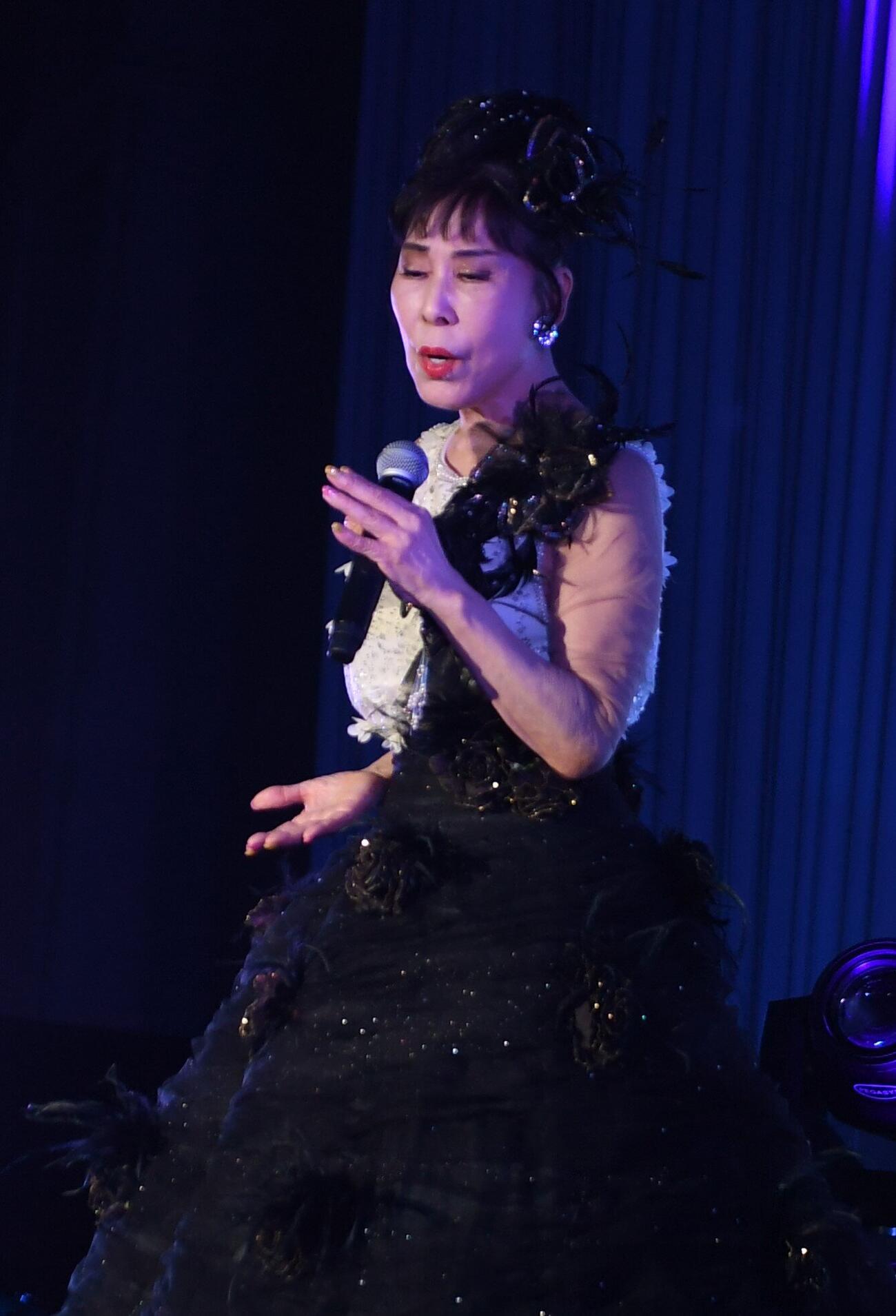 45周年記念のディナーショーを行った原田悠里