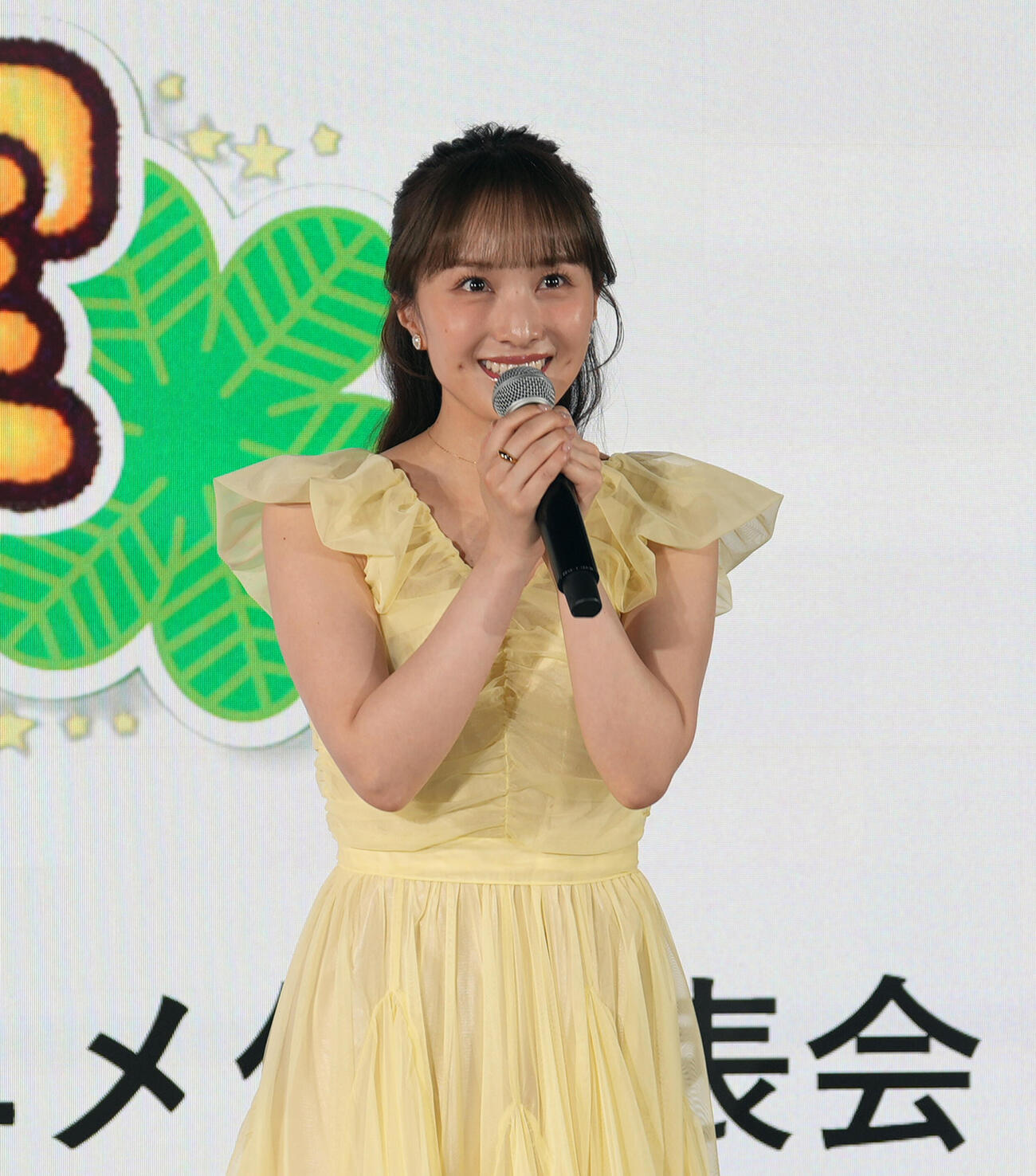 ロッテ「パイの実」アニメ化発表会に登場するももいろクローバーZの百田夏菜子（撮影・小島史椰）