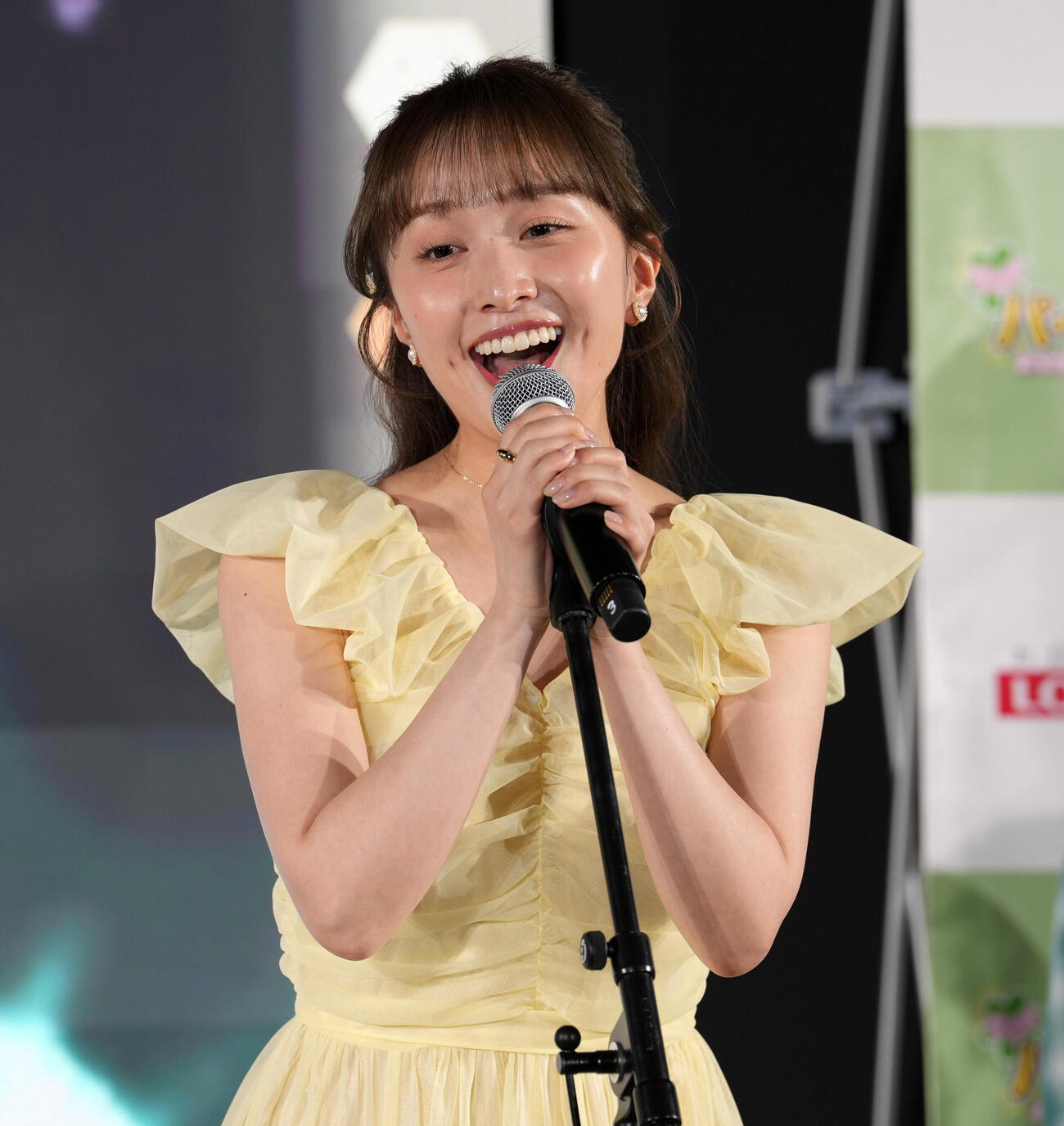 ロッテ「パイの実」アニメ化発表会に登場しアフレコに挑戦するももいろクローバーZの百田夏菜子（撮影・小島史椰）