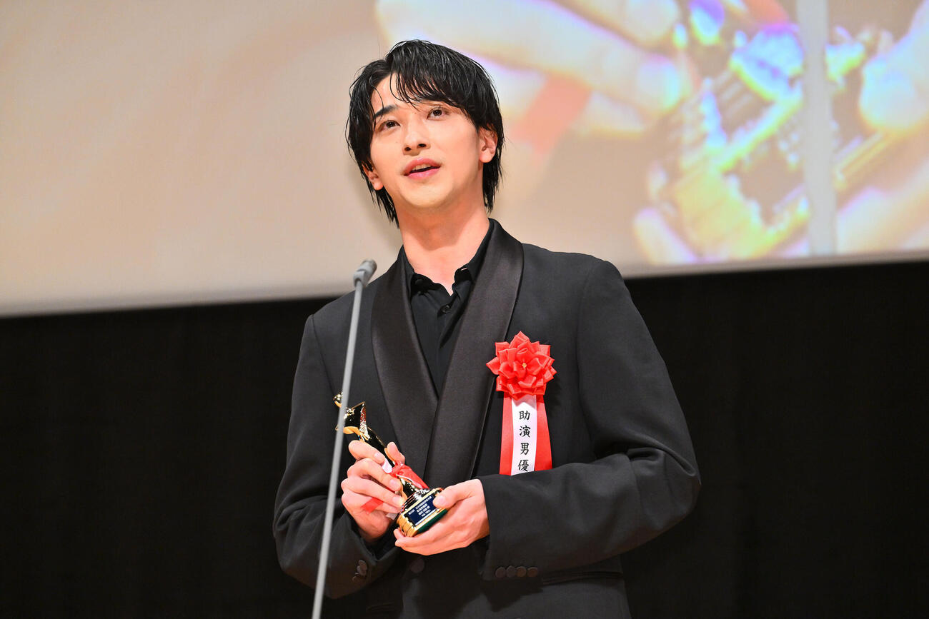 第35回日本映画批評家大賞　助演男優賞を授賞した横浜流星（撮影・滝沢徹郎）＝2026年6月1日