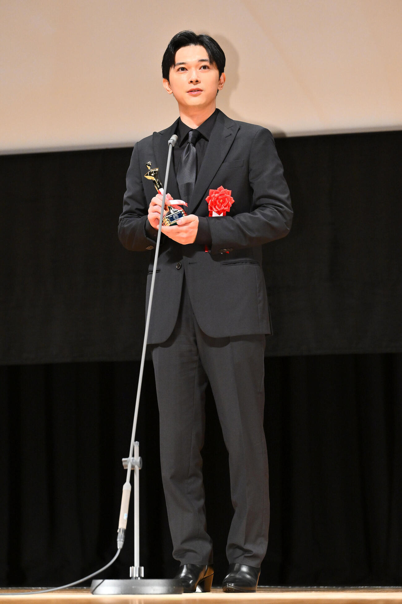 第35回日本映画批評家大賞　主演男優賞を授賞した吉沢亮（撮影・滝沢徹郎）＝2026年6月1日