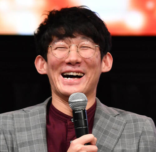 ロングコートダディ結婚相手も同時にインスタで結婚発表　フォロワー4万人超のイラストレーター