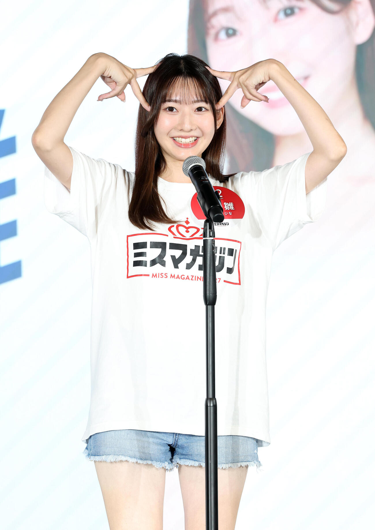 ミスマガジンベスト20お披露目イベントに臨む新井乃愛（撮影・鈴木正人）
