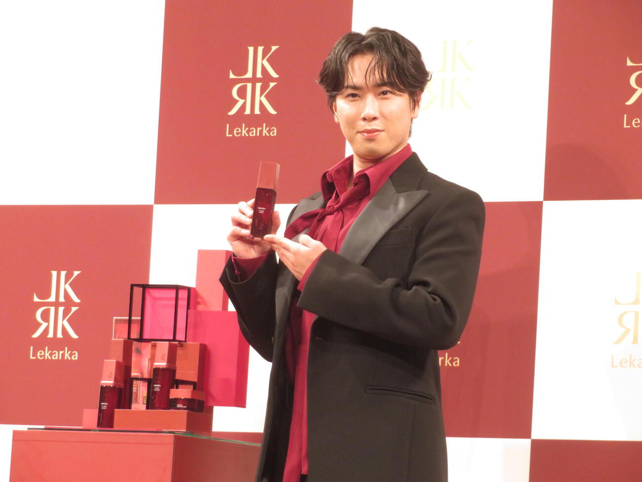 「レカルカ」新アンバサダー就任発表会に登壇したSnow Man宮舘涼太