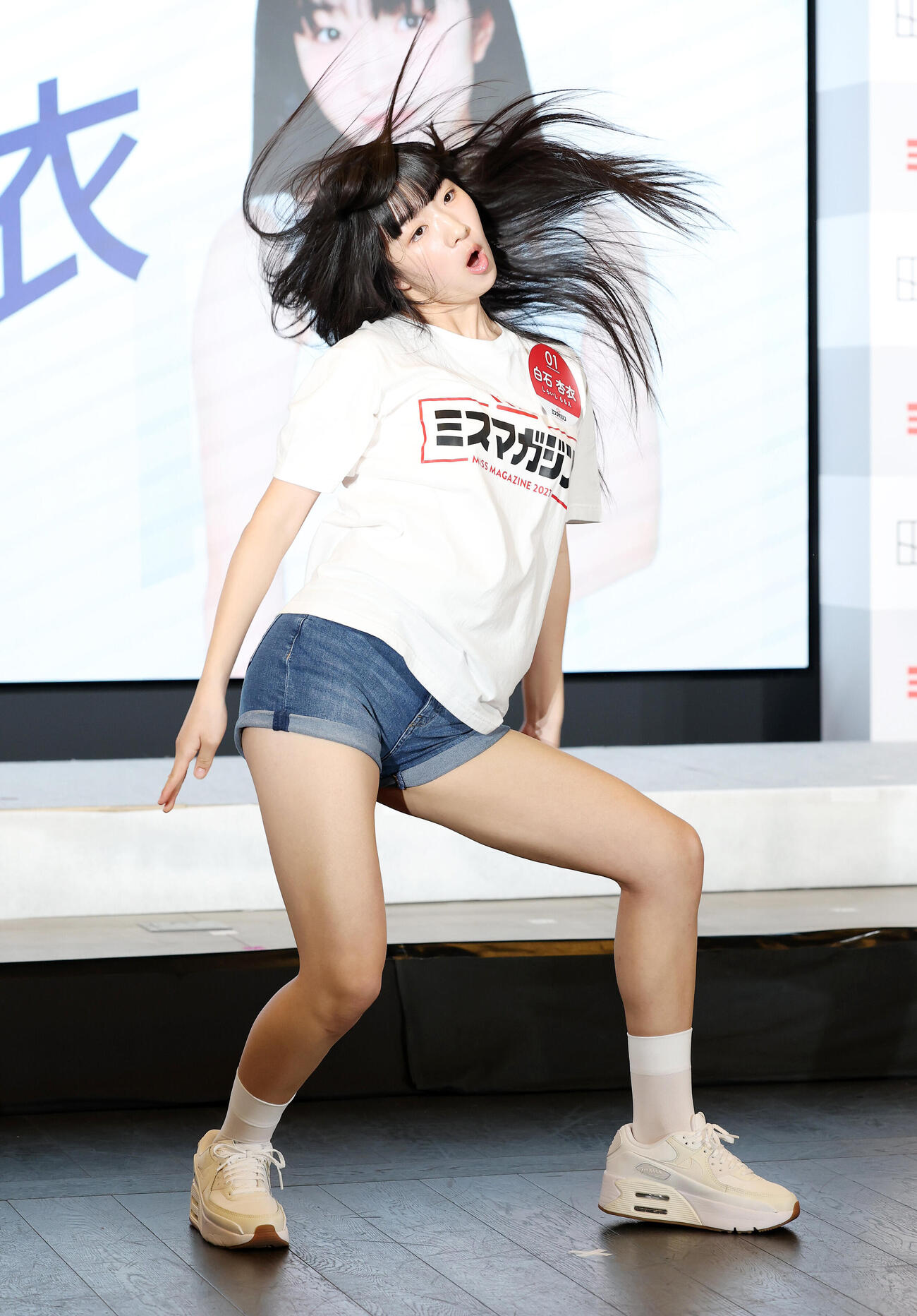 ミスマガジンベスト20お披露目イベントに臨む白石杏衣（撮影・鈴木正人）