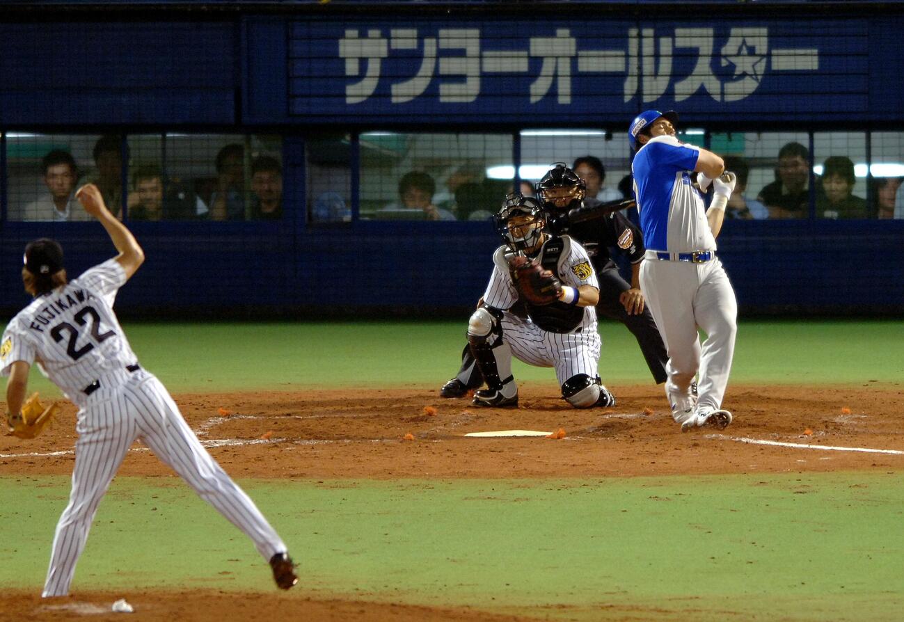 2006年7月21日　オールスター第1戦　藤川球児の前に空振り三振に倒れるカブレラ