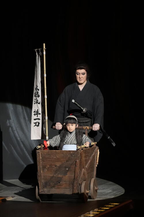 中村獅童の「子連れ狼」が歌舞伎座で初日　迫力の立ち回り、親子愛で観客を魅了