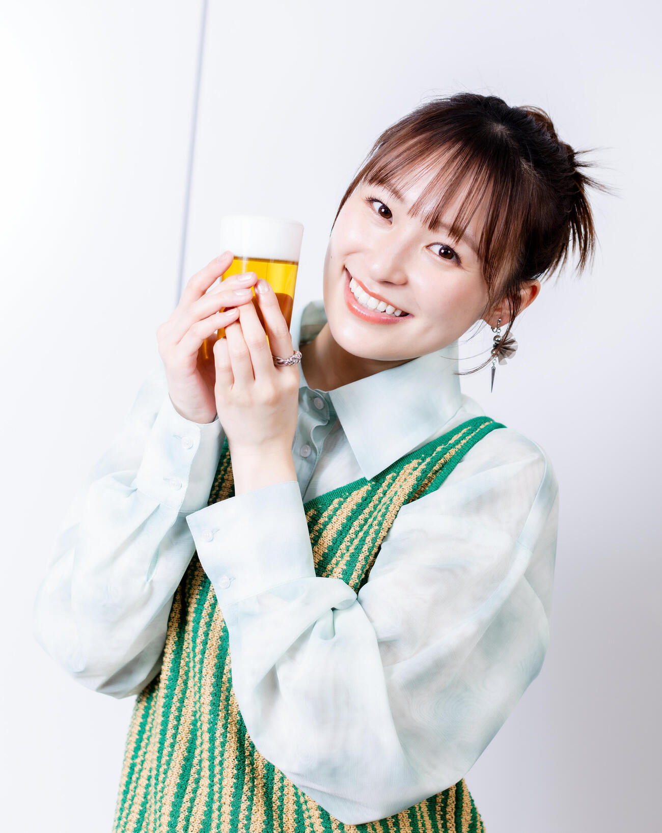 新キャストとして出演中のBS－TBSグルメ番組「町中華で飲ろうぜ」への思いを語った鈴木美羽（撮影・河田真司）