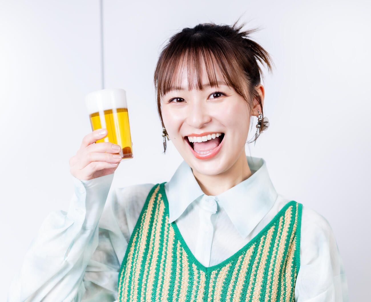 新キャストとして出演中のBS－TBSグルメ番組「町中華で飲ろうぜ」への思いを語った鈴木美羽（撮影・河田真司）