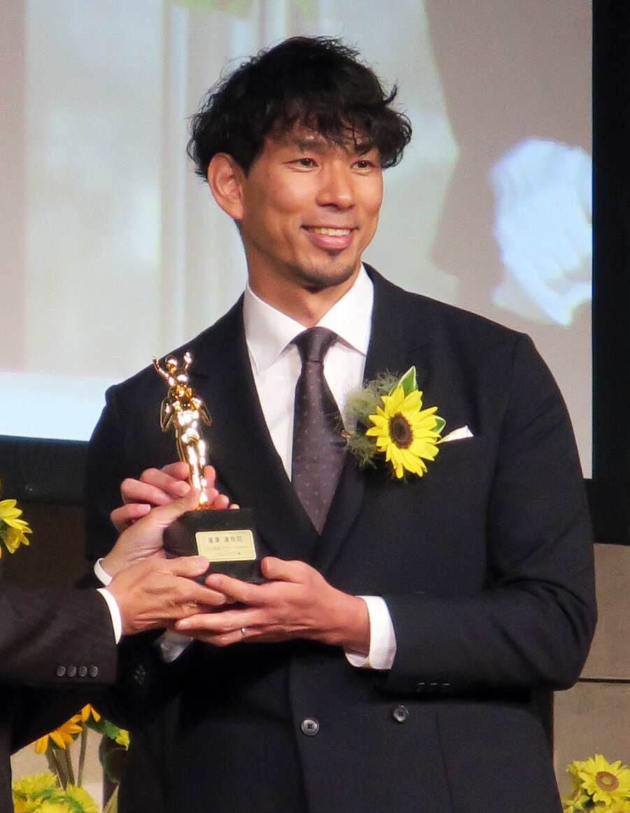 「第45回ベスト・ファーザーイエローリボン賞」授賞式に登壇した福澤達哉